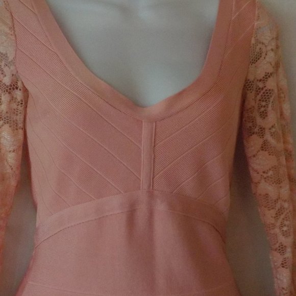 Bebe Dresses & Skirts - HAD IT TOO LONG GOTTA GO Bebe dress sz S 3 5 peach EUC
